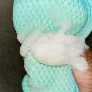 U-Scrub Exfoliator, Antibacterial, Quick-Drying & Machine Washable with Travel Bag