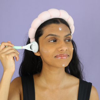 LUNAESCENT Touch-Free Skincare Applicator Set with Silicone Pads & Gold Spatula